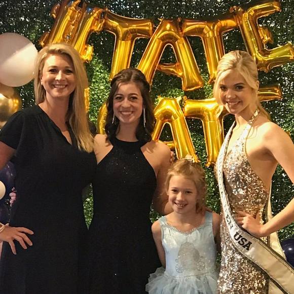 Meet your Posher, Carissa - Picture 1 of 1